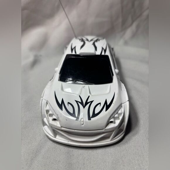 RC Remote Controlled  White Street Race Car Tested & In Working Order EPC - Picture 7 of 8